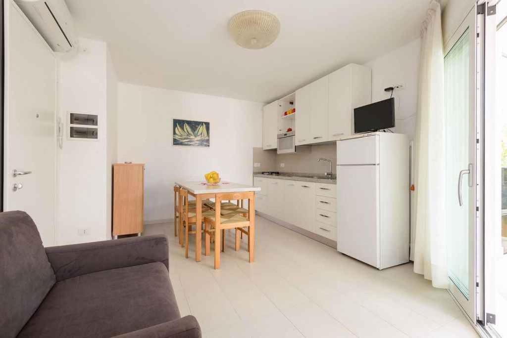 Apartment In Lignano Sabbiadoro 21782 Exteriör bild